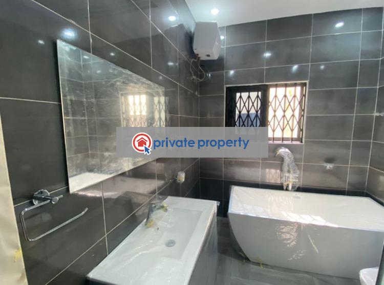 4 bedroom Townhouse For Sale &nbsp;lashibi Near Funeral Home Sakumono Tema Accra - 4