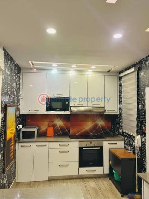 8 bedroom House For Sale Labone La Dade Kotopon Municipal Accra - 20