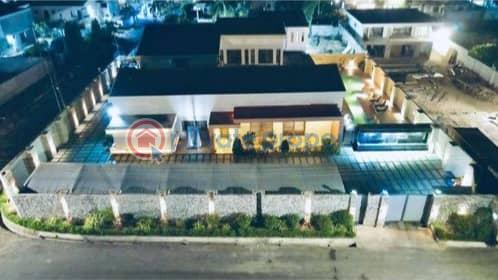 8 bedroom House For Sale Labone La Dade Kotopon Municipal Accra - 2