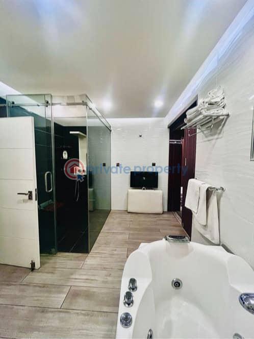 8 bedroom House For Sale Labone La Dade Kotopon Municipal Accra - 25