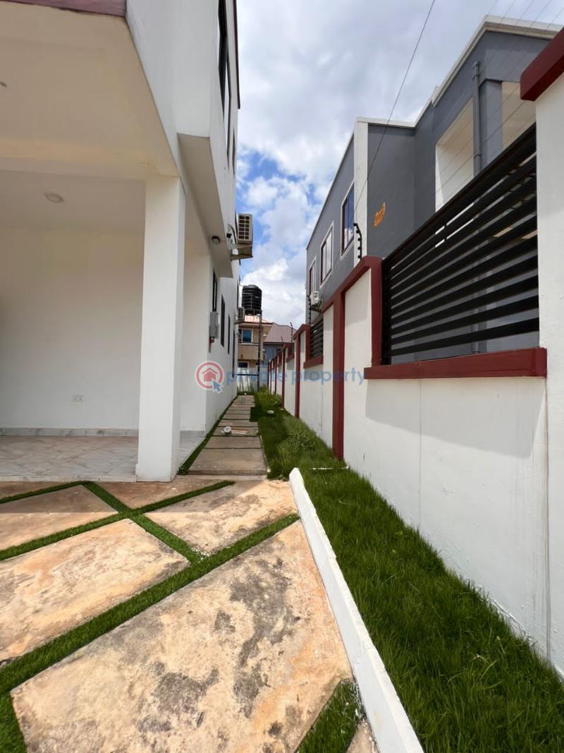 4 bedroom House For Sale Adenta Adenta Municipal Accra - 3