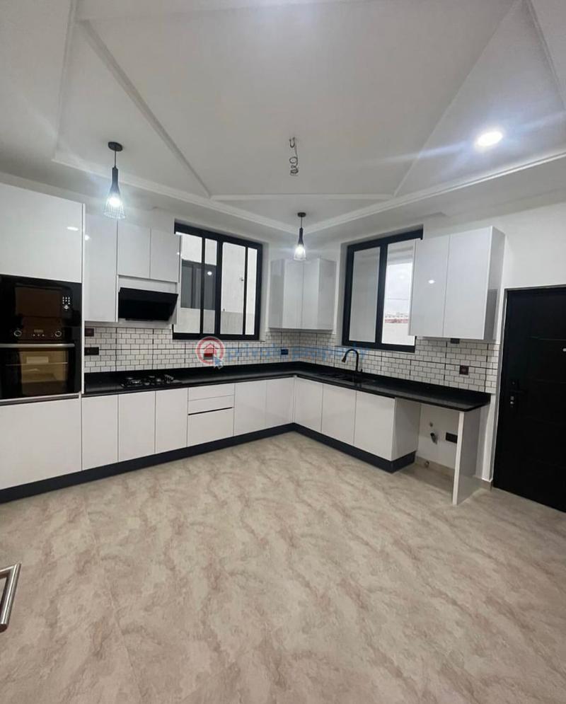 4 bedroom House For Sale East Airport Burma Camp Accra - 3