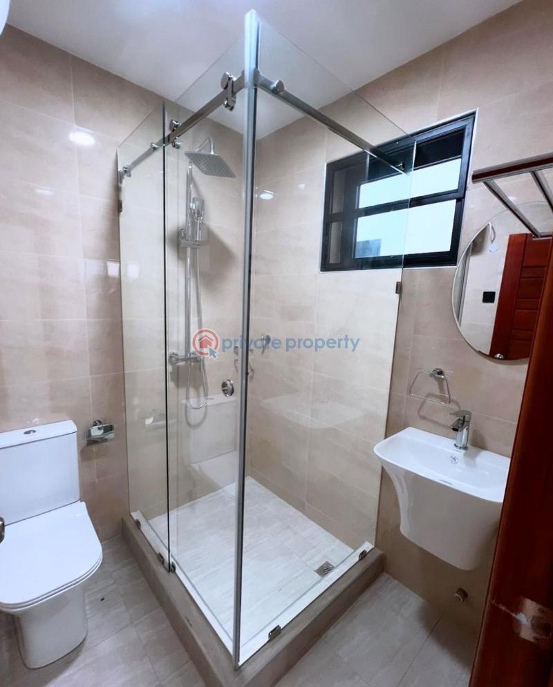 4 bedroom House For Sale East Airport Burma Camp Accra - 8
