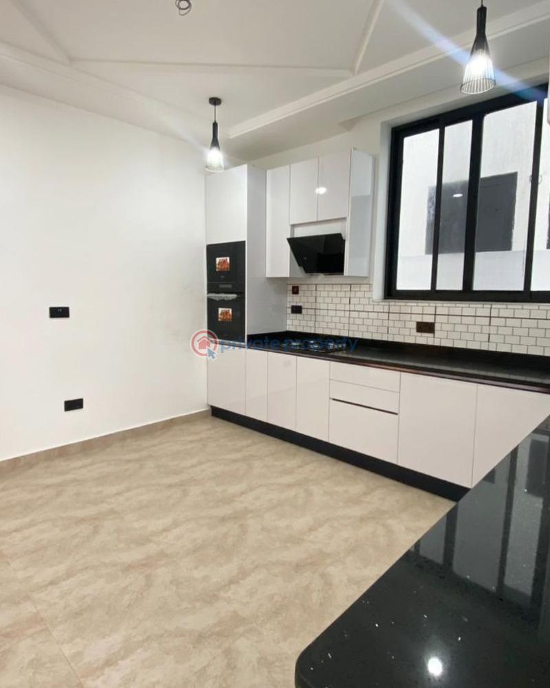 4 bedroom House For Sale East Airport Burma Camp Accra - 2
