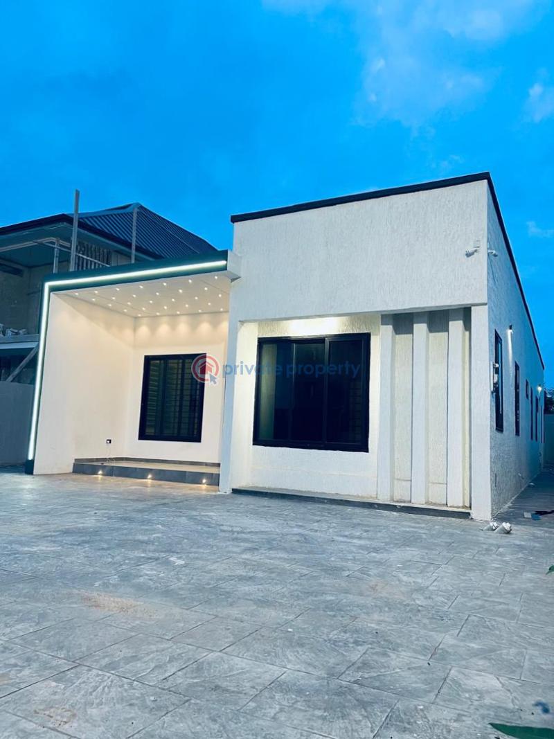 4 bedroom House For Sale Lakeside Estates. Adenta Municipal Accra - 0