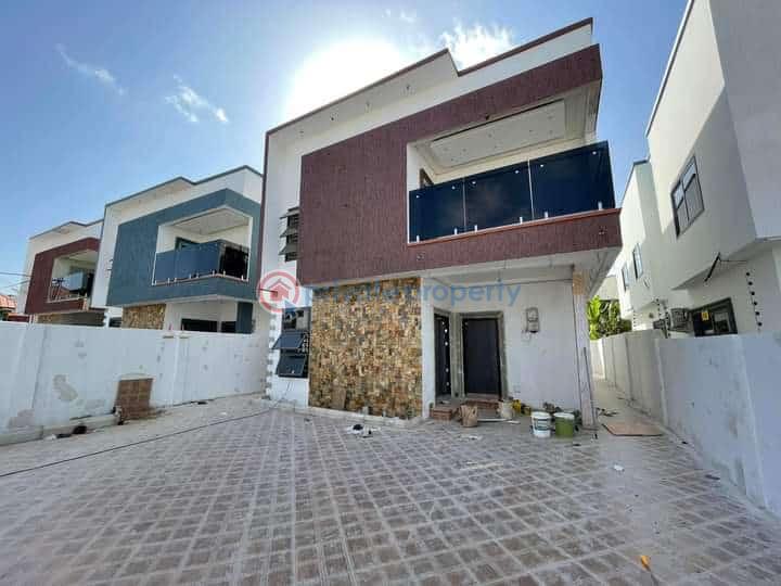 4 bedroom House For Sale Comm 18 Spintex Accra - 0