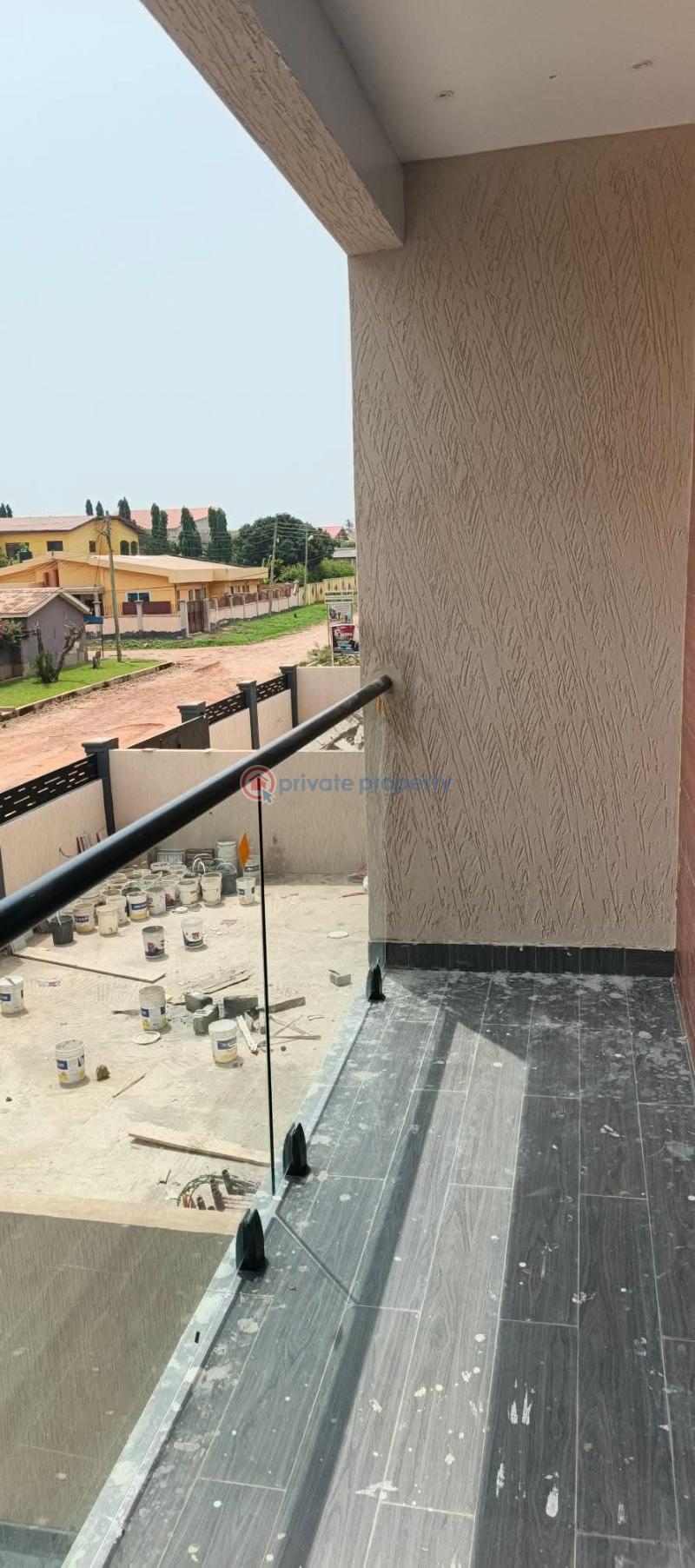 4 bedroom House For Sale Com 19 Spintex Accra - 2