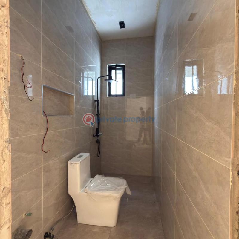 4 bedroom House For Sale Com 19 Spintex Accra - 15
