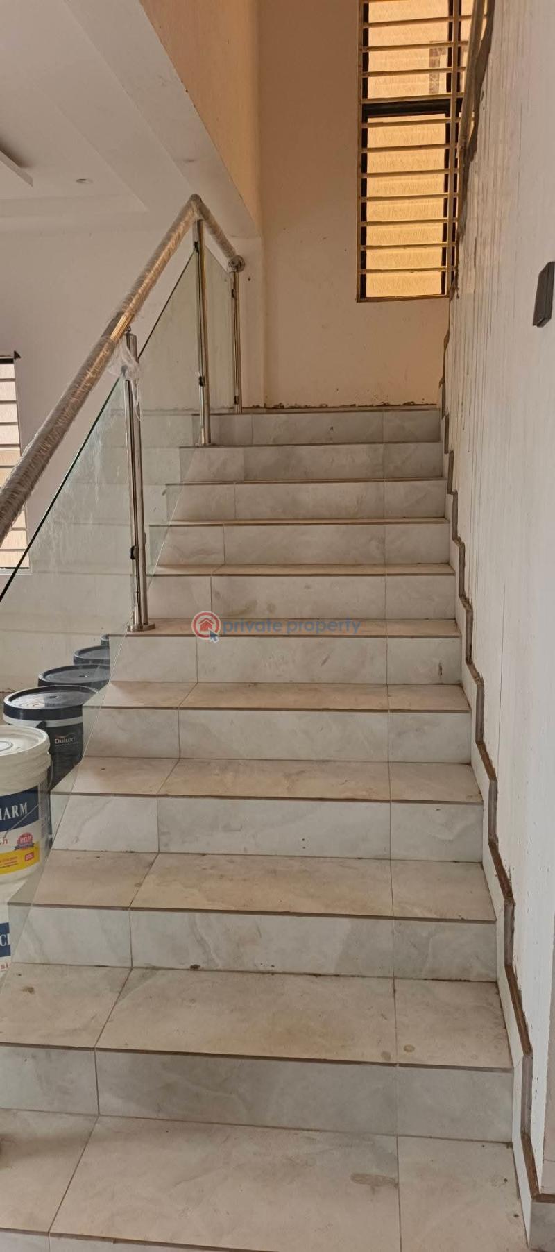 4 bedroom House For Sale Com 19 Spintex Accra - 8