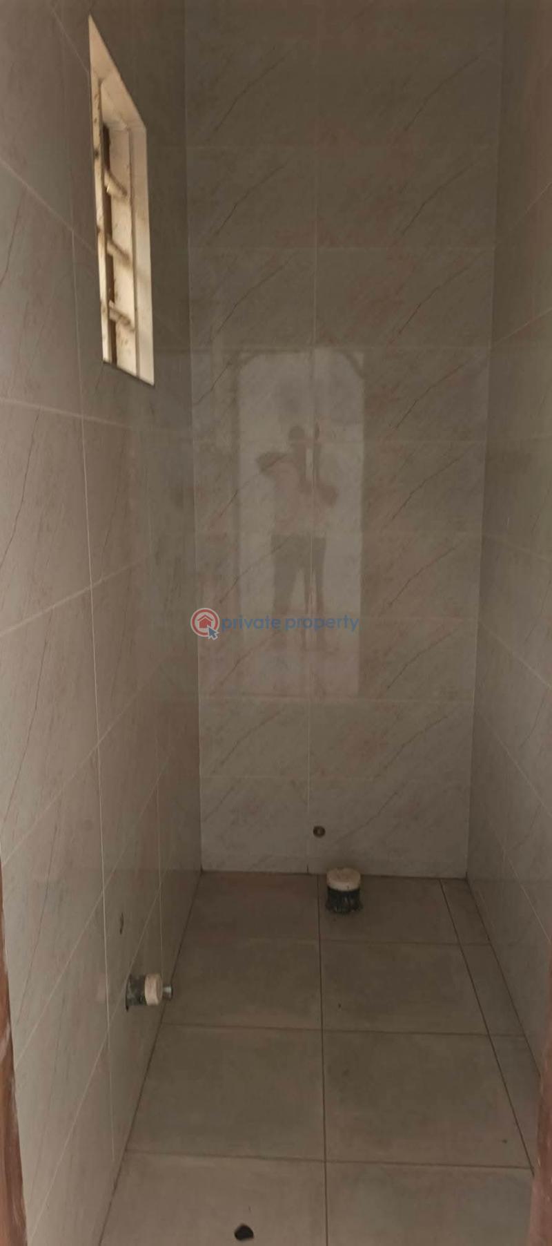 4 bedroom House For Sale Com 19 Spintex Accra - 5