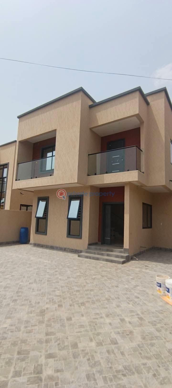 4 bedroom House For Sale Com 19 Spintex Accra - 0