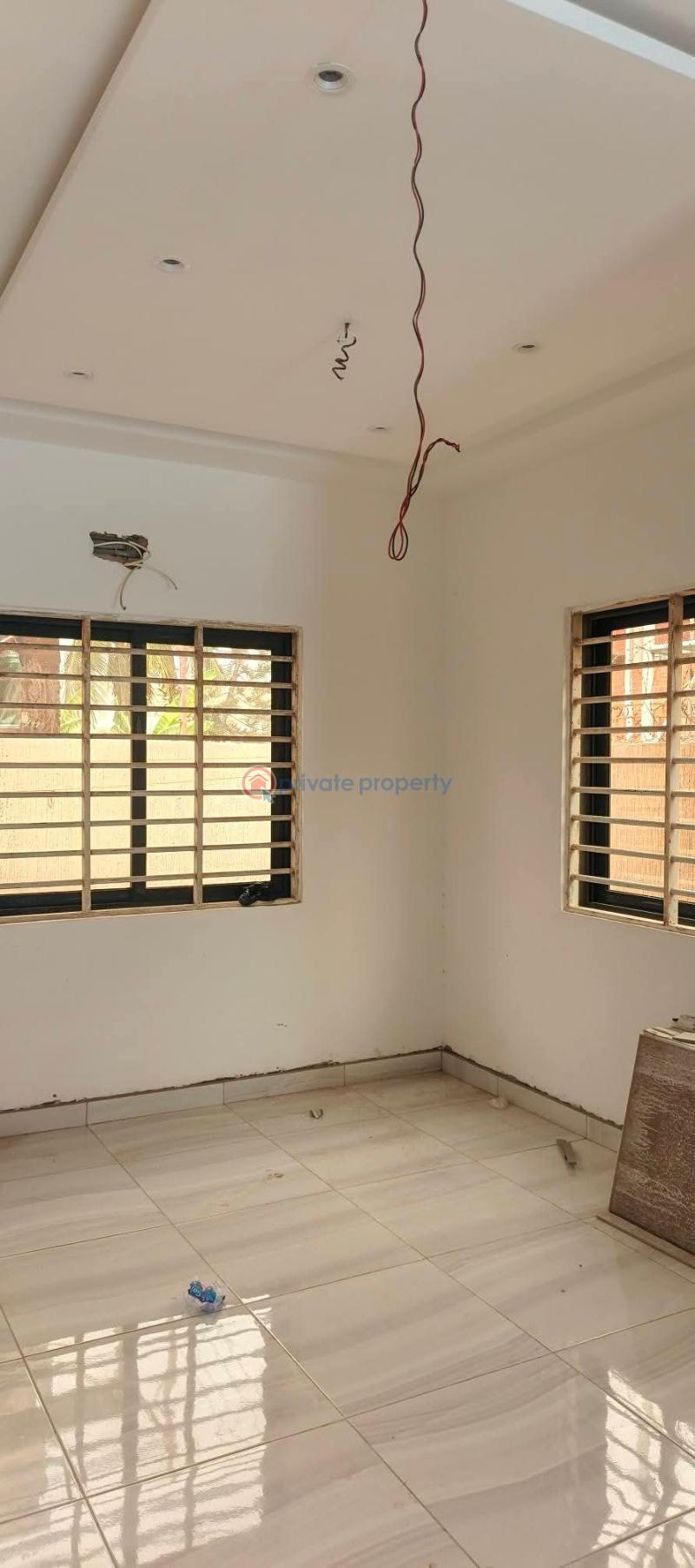 4 bedroom House For Sale Com 19 Spintex Accra - 6