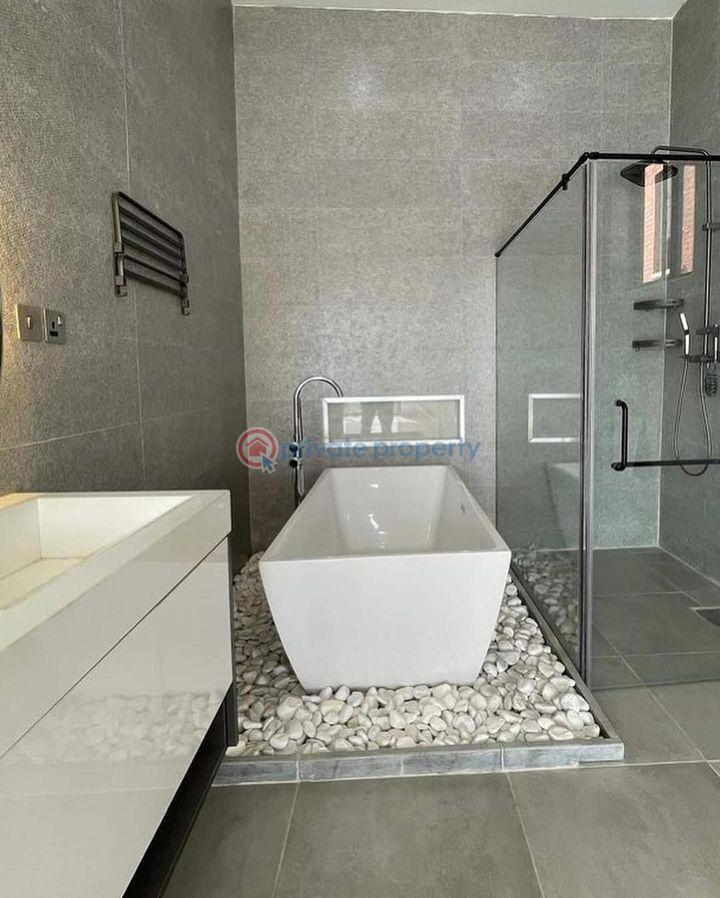 5 bedroom House For Sale Accra East Legon  - 6
