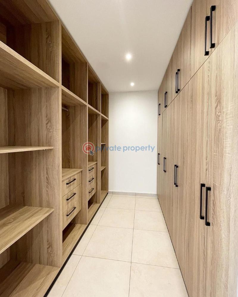 5 bedroom House For Sale Lakeside Estates. Adenta Municipal Accra - 6