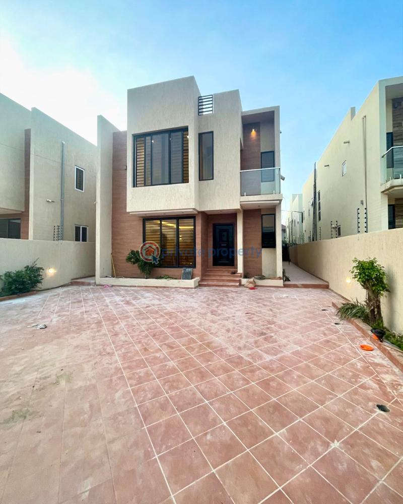 5 bedroom House For Sale Lakeside Estates. Adenta Municipal Accra - 0