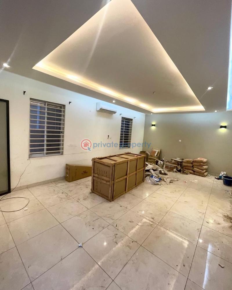 5 bedroom House For Sale Lakeside Estates. Adenta Municipal Accra - 2