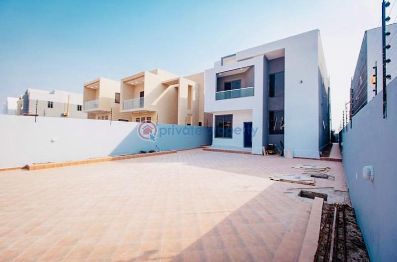 5 bedroom House For Sale Lakeside Estates. Adenta Municipal Accra - 1