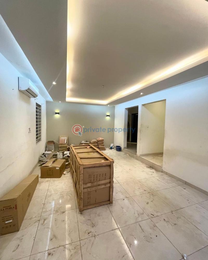5 bedroom House For Sale Lakeside Estates. Adenta Municipal Accra - 3