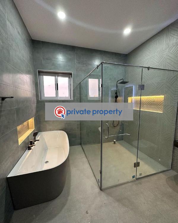 5 bedroom Detached Duplex For Sale Spintex Accra - 7