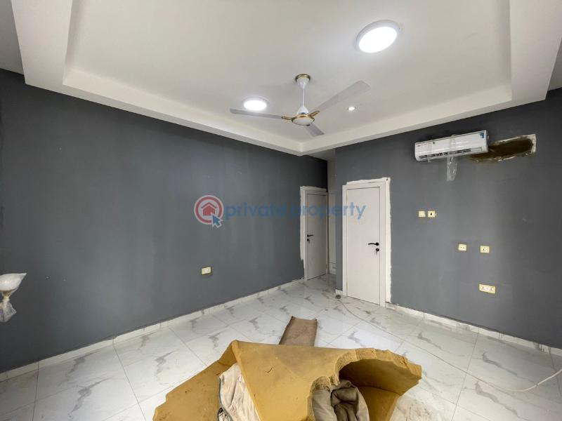 4 bedroom House For Sale Com 18 Comm 18 Spintex Accra - 20