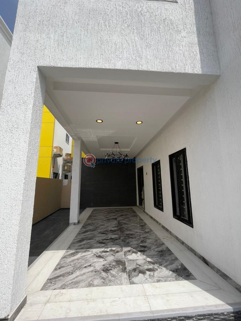4 bedroom House For Sale Com 18 Comm 18 Spintex Accra - 2