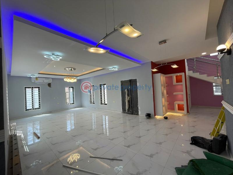 4 bedroom House For Sale Com 18 Comm 18 Spintex Accra - 3
