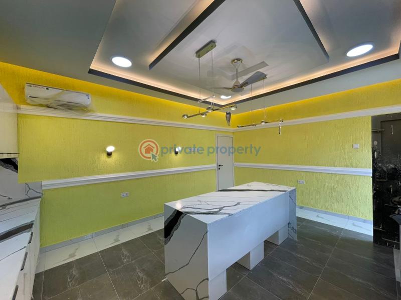4 bedroom House For Sale Com 18 Comm 18 Spintex Accra - 9