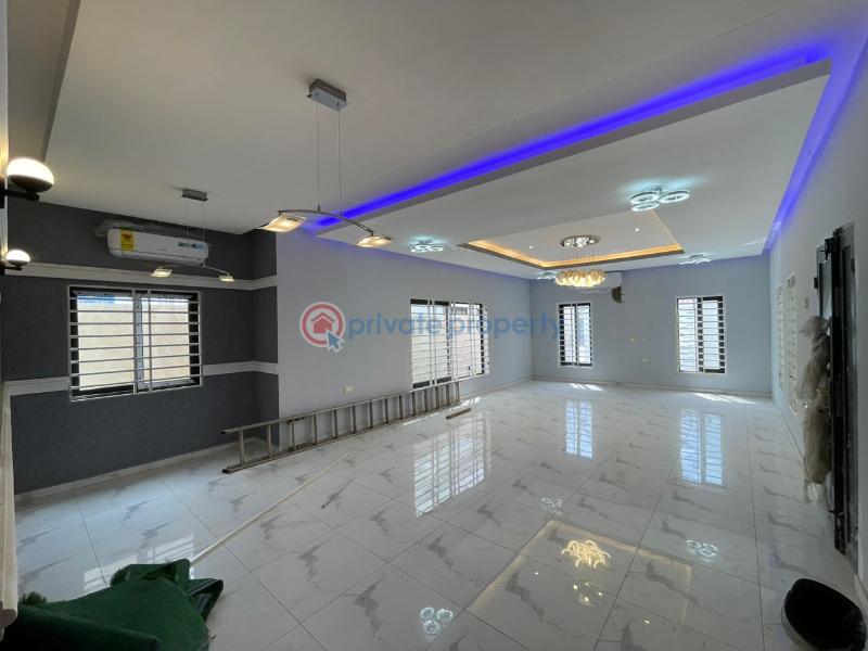 4 bedroom House For Sale Com 18 Comm 18 Spintex Accra - 6