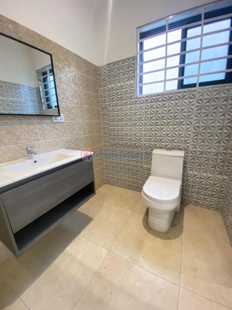 4 bedroom House For Sale Adjiringanor East Legon Accra - 17