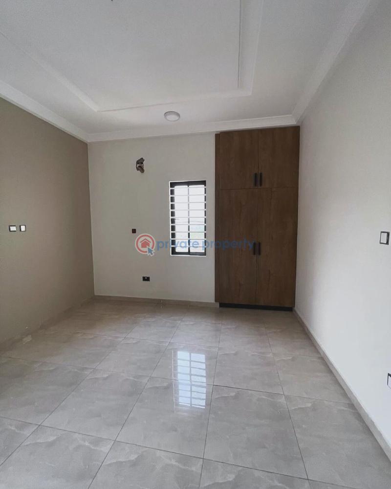 4 bedroom House For Sale Lakeside Estates. Adenta Municipal Accra - 4