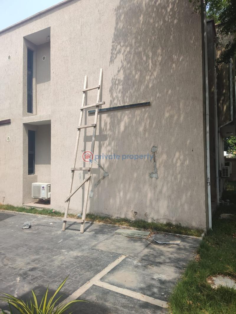 4 bedroom Townhouse For Sale Labone La Dade Kotopon Municipal Accra - 19