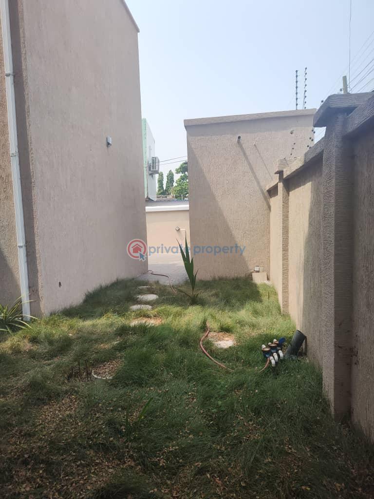4 bedroom Townhouse For Sale Labone La Dade Kotopon Municipal Accra - 7