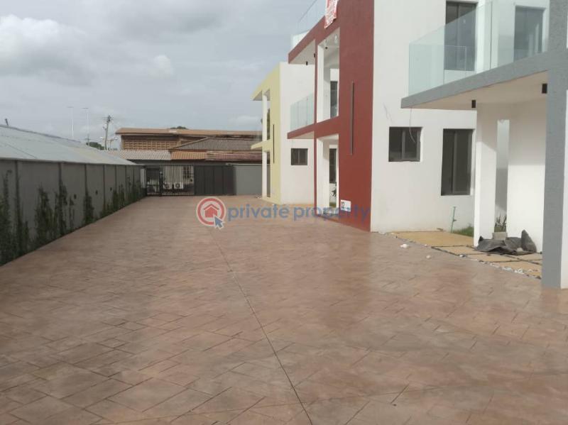 5 bedroom House For Sale Abelemkpe Accra - 4