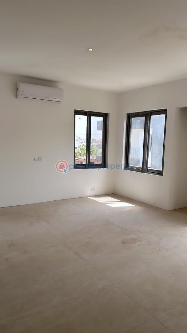 4 bedroom Townhouse For Sale Burma Hills Tse Addo Accra - 11