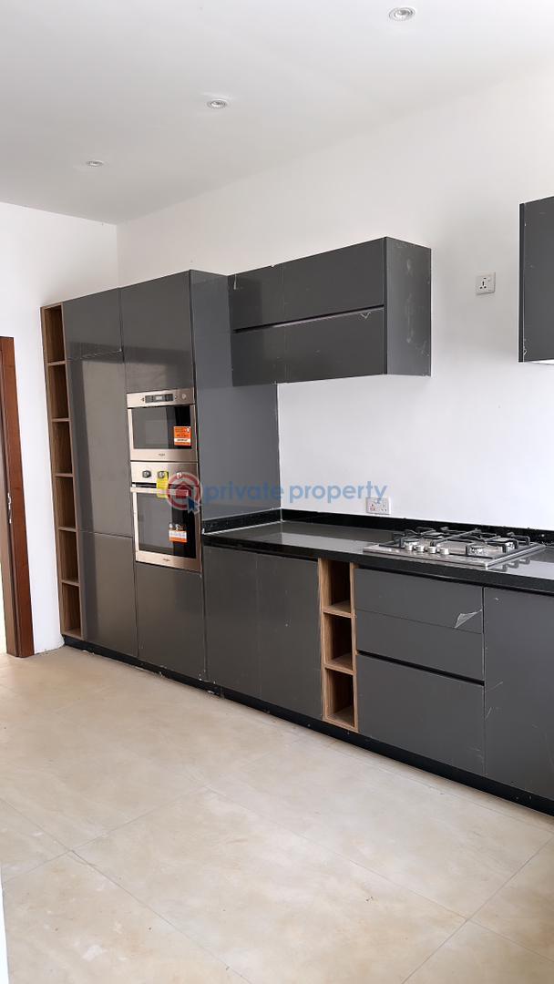 4 bedroom Townhouse For Sale Burma Hills Tse Addo Accra - 8