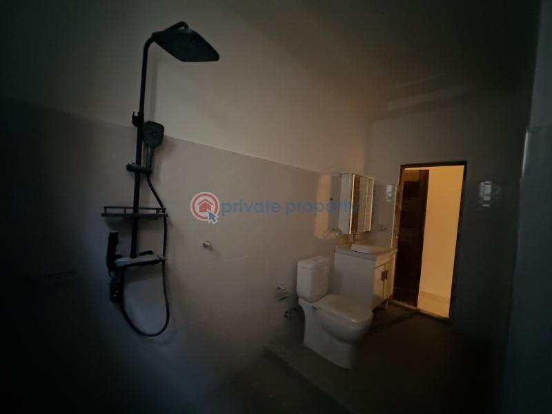 4 bedroom House For Sale Asphalt Road All Out Baatsonaa Spintex Accra - 10