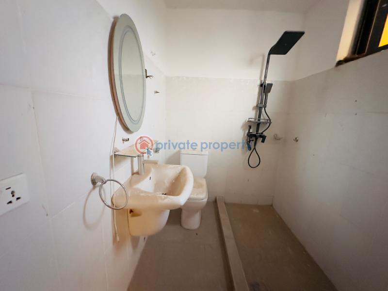 4 bedroom House For Sale Asphalt Road All Out Baatsonaa Spintex Accra - 6