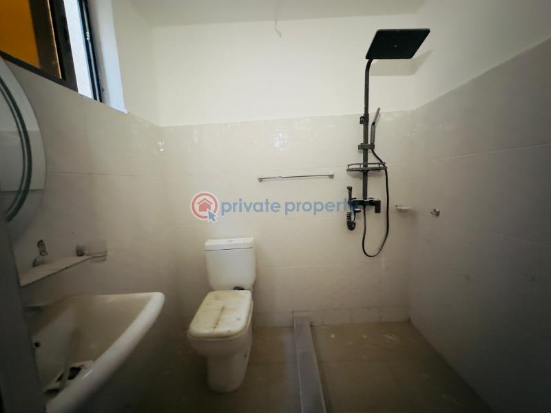 4 bedroom House For Sale Asphalt Road All Out Baatsonaa Spintex Accra - 3