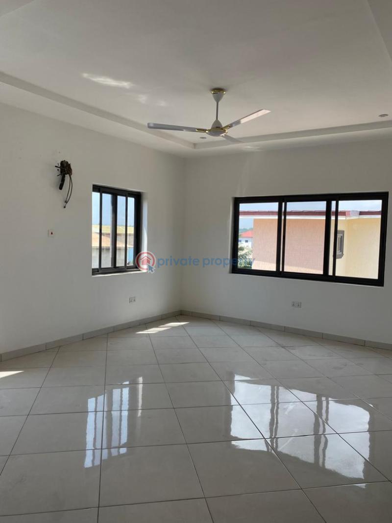 4 bedroom Detached Duplex For Sale Achimota Golf Course. Kingsby Hotel Street Achimota Accra - 6