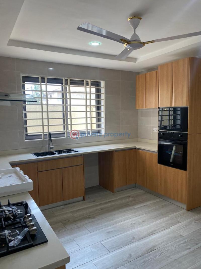 4 bedroom Detached Duplex For Sale Achimota Golf Course. Kingsby Hotel Street Achimota Accra - 1