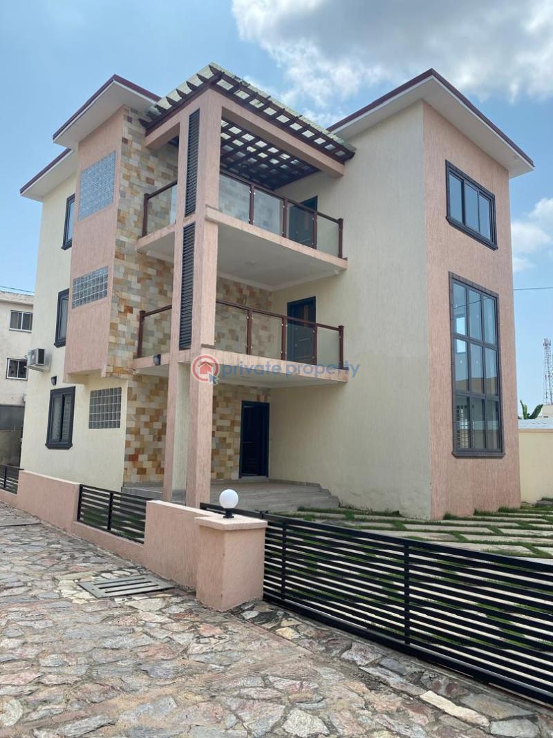 4 bedroom Detached Duplex For Sale Achimota Golf Course. Kingsby Hotel Street Achimota Accra - 5