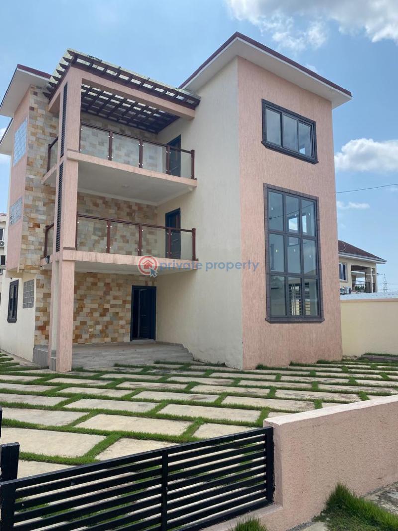 4 bedroom Detached Duplex For Sale Achimota Golf Course. Kingsby Hotel Street Achimota Accra - 0