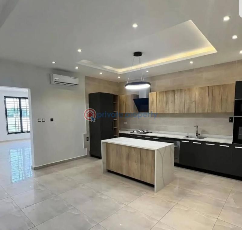 5 bedroom Detached Duplex For Sale Lakeside Estates. Adenta Municipal Accra - 2