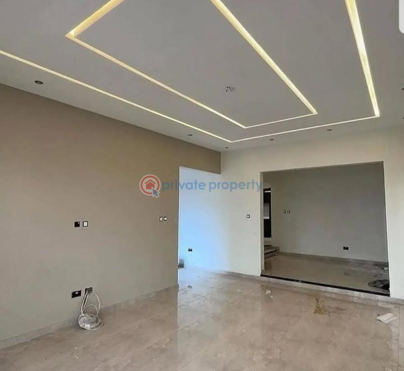 5 bedroom Detached Duplex For Sale Lakeside Estates. Adenta Municipal Accra - 8