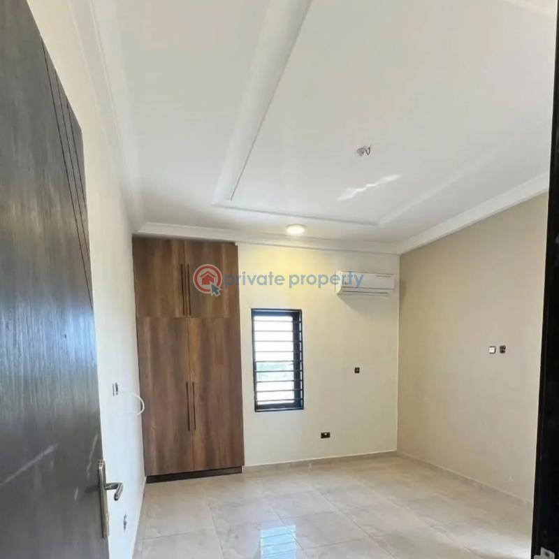 5 bedroom Detached Duplex For Sale Lakeside Estates. Adenta Municipal Accra - 10