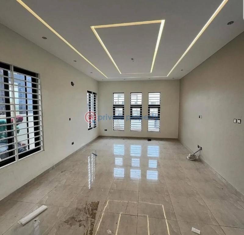 5 bedroom Detached Duplex For Sale Lakeside Estates. Adenta Municipal Accra - 1