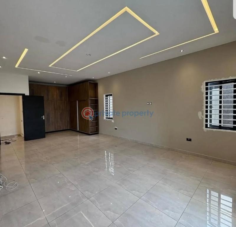 5 bedroom Detached Duplex For Sale Lakeside Estates. Adenta Municipal Accra - 5