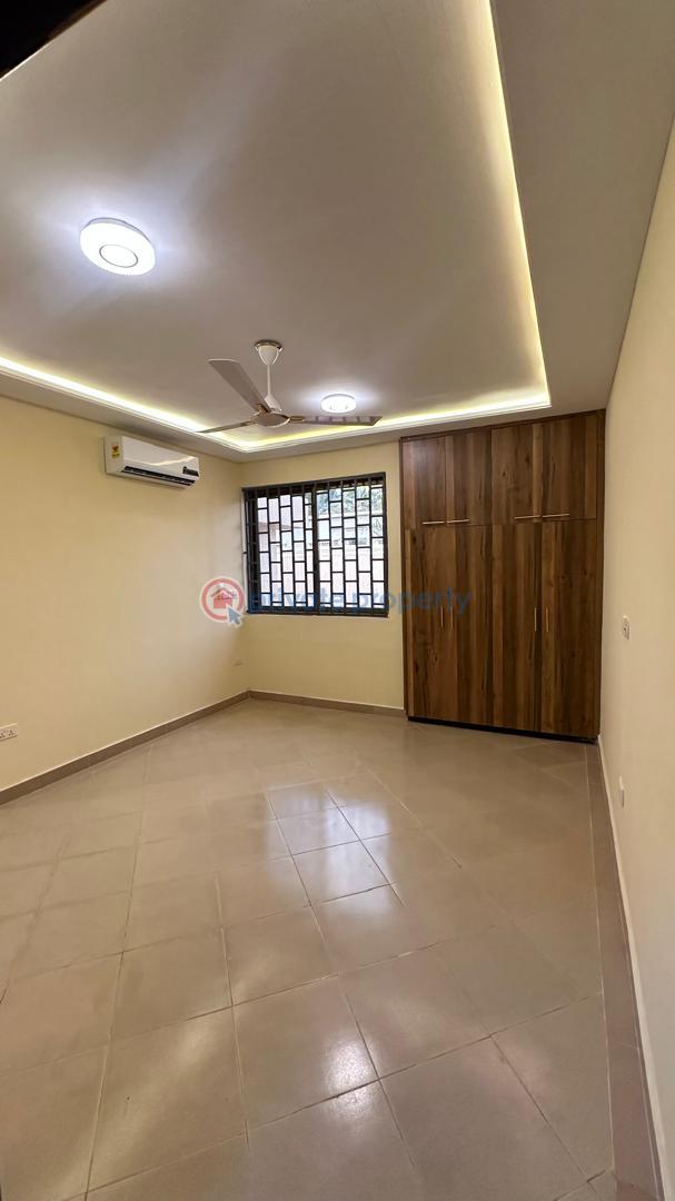 5 bedroom House For Rent Tesano Accra - 6