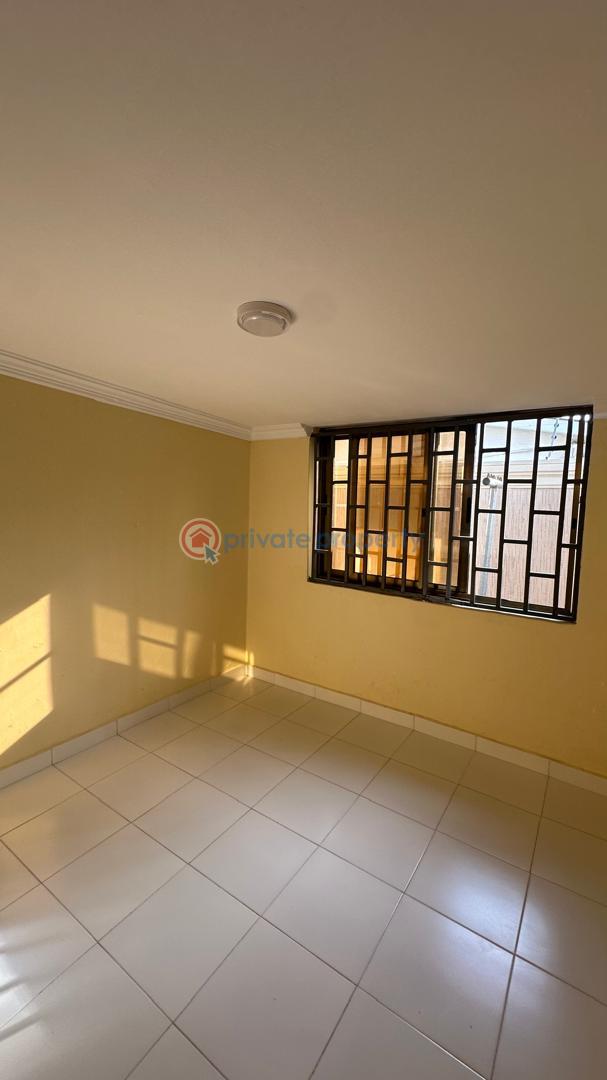 5 bedroom House For Rent Tesano Accra - 8