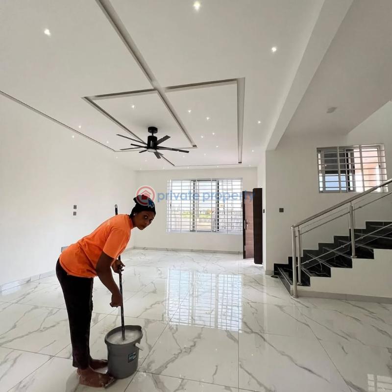 5 bedroom House For Sale Lakeside Estates. Adenta Municipal Accra - 5